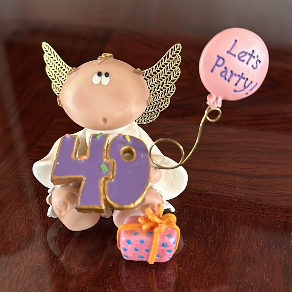 Kirk’s Kritters Let’s Party 40th Birthday Figurine